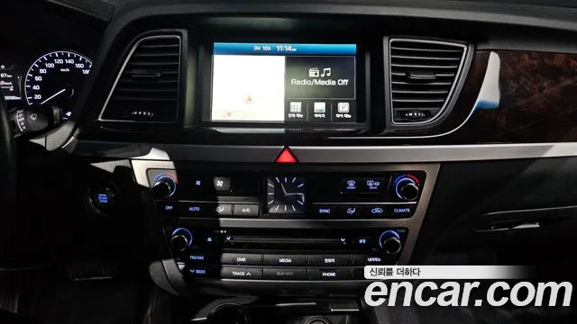 Hyundai Genesis 2015 — фото 12
