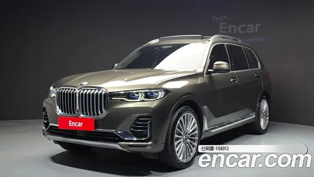 BMW X7 2022 — фото 1