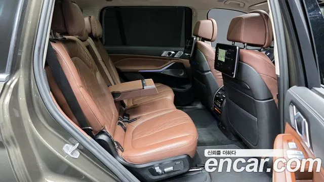 BMW X7 2022 — фото 12