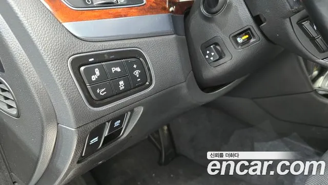 Hyundai Equus 2015 — фото 14