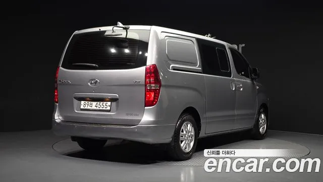 Hyundai Starex 2019 — фото 2
