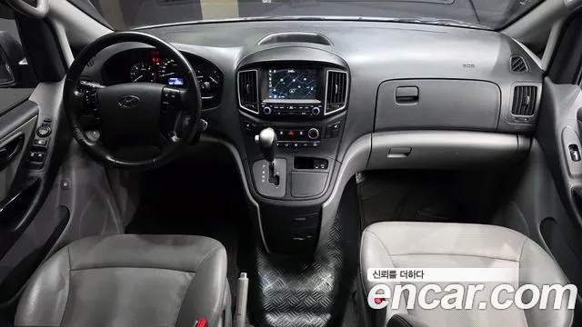 Hyundai Starex 2019 — фото 7