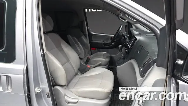 Hyundai Starex 2019 — фото 11
