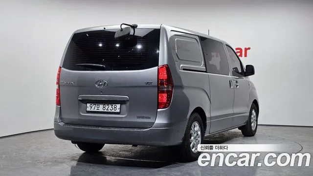 Hyundai Starex 2016 — фото 2