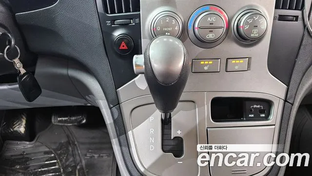 Hyundai Starex 2016 — фото 9