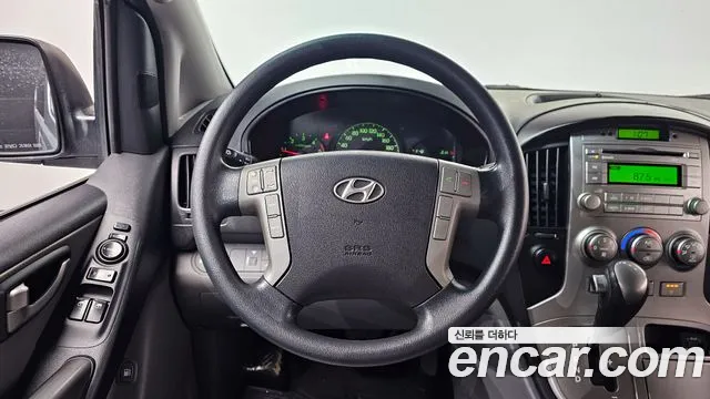 Hyundai Starex 2016 — фото 13