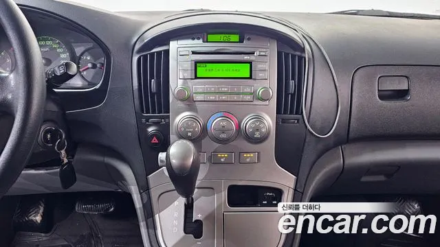 Hyundai Starex 2016 — фото 15