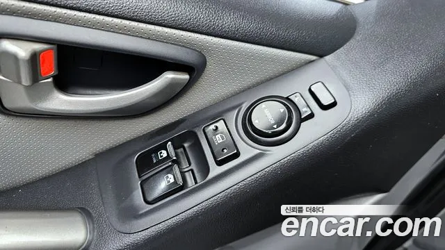 Hyundai Starex 2016 — фото 18
