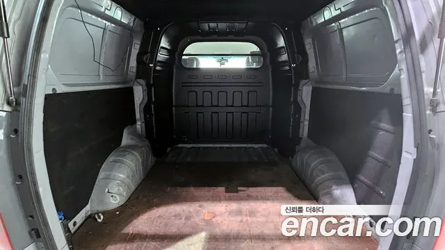 Hyundai Starex 2016 — фото 20