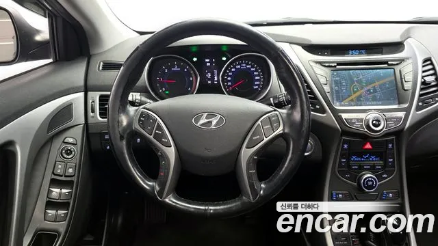 Hyundai AVANTE 2014 — фото 13