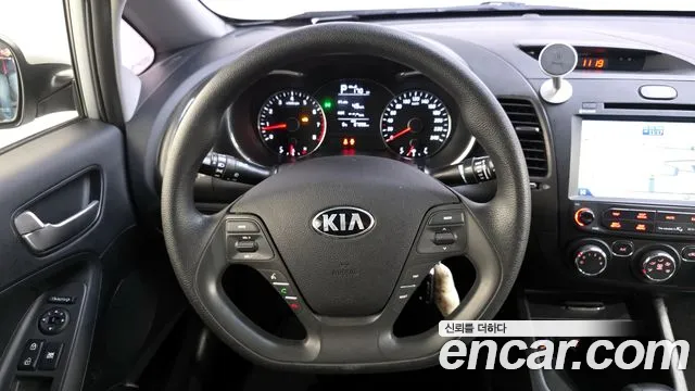 Kia K3 2016 — фото 14