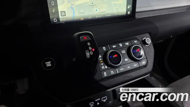 Land Rover Defender 2020 — фото 9