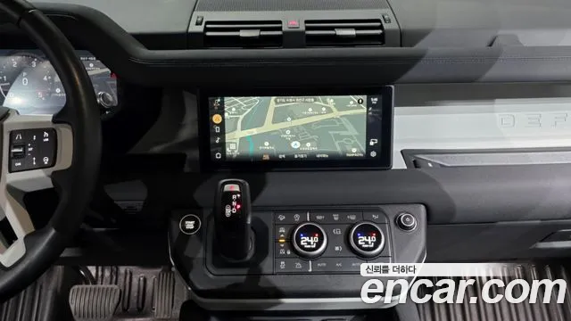 Land Rover Defender 2020 — фото 14