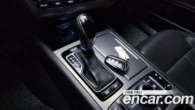 Hyundai Genesis 2014 — фото 9