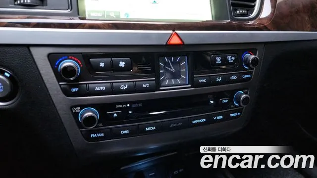 Hyundai Genesis 2014 — фото 16