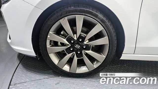Hyundai i30 2017 — фото 5
