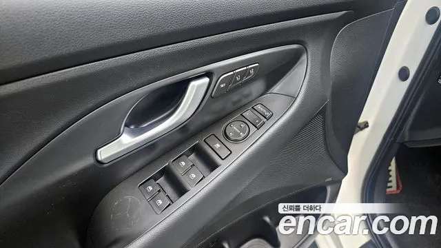Hyundai i30 2017 — фото 17