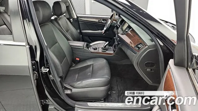 Hyundai Equus 2013 — фото 12