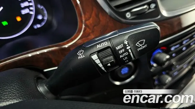 Hyundai Equus 2013 — фото 15