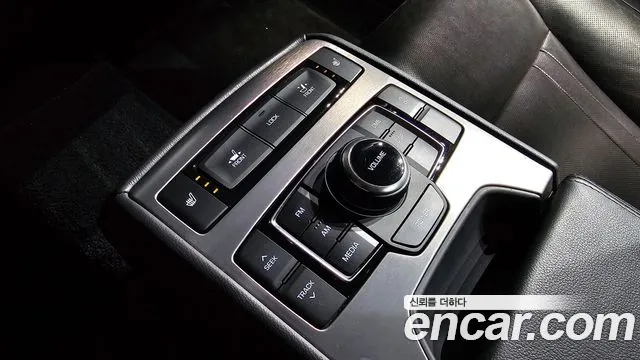 Hyundai Genesis 2015 — фото 19