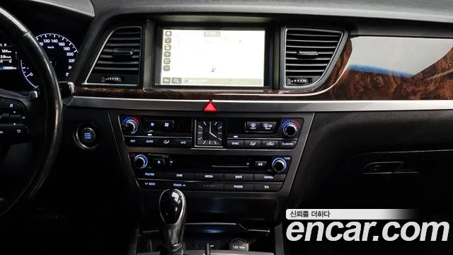 Hyundai Genesis 2015 — фото 20