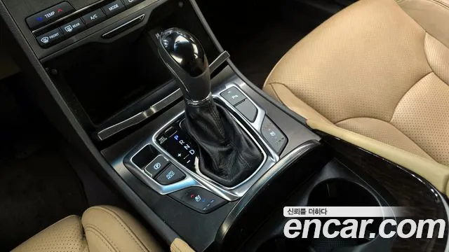 Hyundai Grandeur 2015 — фото 9