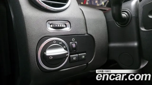 Land Rover Discovery 2015 — фото 14