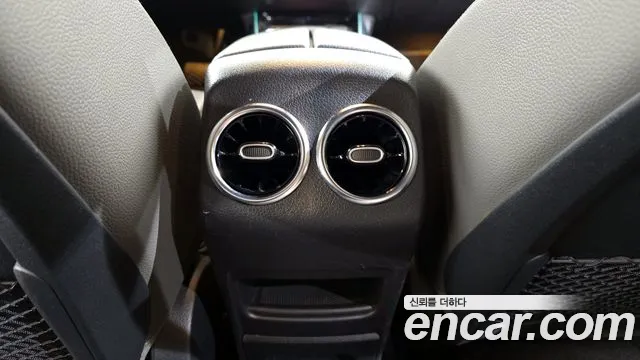 Mercedes-Benz EQA 2021 — фото 19