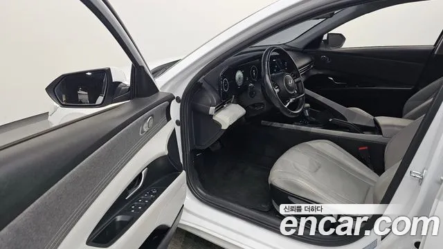Hyundai AVANTE 2021 — фото 10