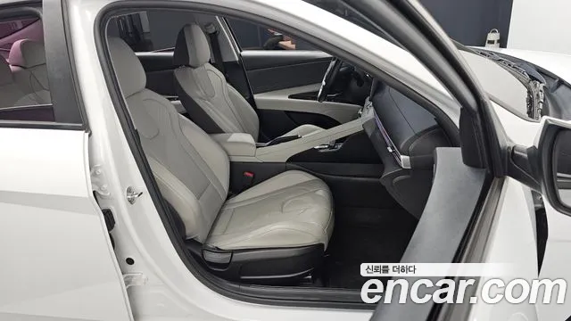 Hyundai AVANTE 2021 — фото 13