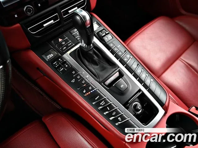 Porsche Macan 2018 — фото 9
