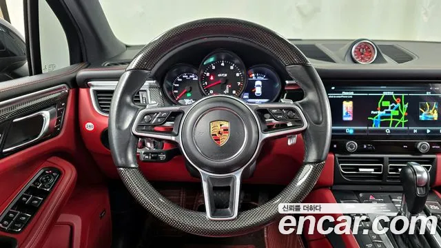 Porsche Macan 2018 — фото 13