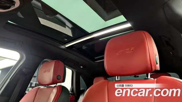 Porsche Macan 2018 — фото 15