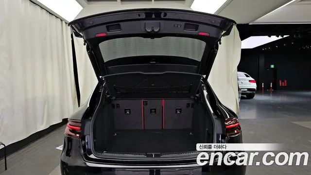 Porsche Macan 2018 — фото 20