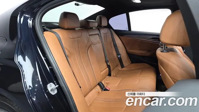 BMW 5-Series 2018 — фото 12