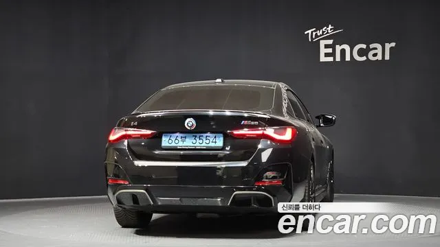 BMW i4 2023 — фото 4