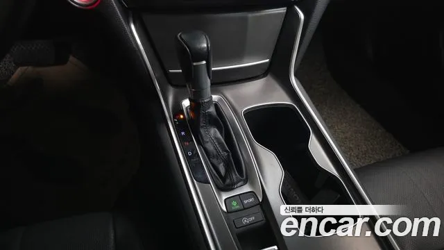 Honda Accord 2021 — фото 9