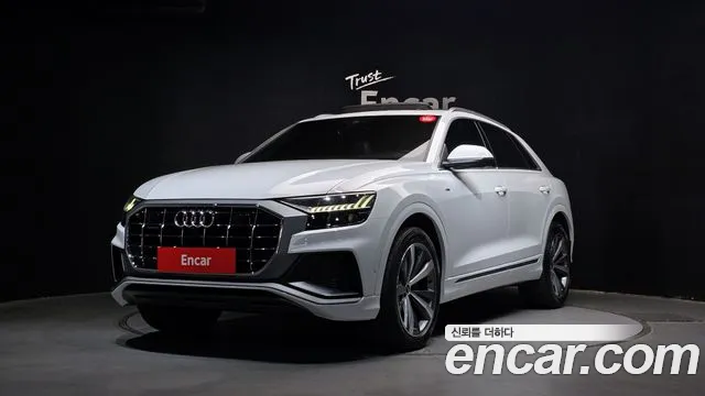 Audi Q8 2021 — фото 1