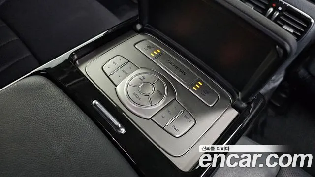 Hyundai Genesis 2014 — фото 18