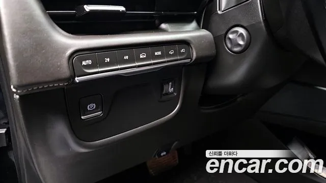 Cadillac Escalade 2022 — фото 14