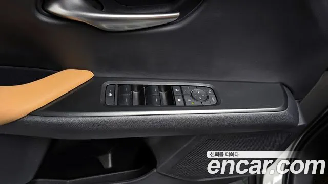 Lexus UX 2025 — фото 17