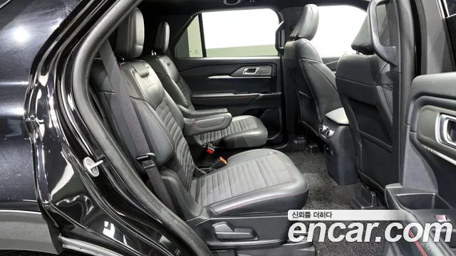 Ford Explorer 2025 — фото 12
