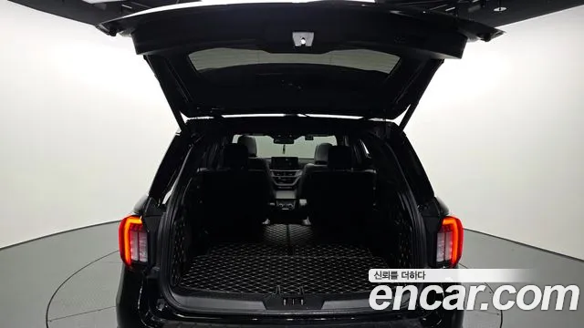 Ford Explorer 2025 — фото 20