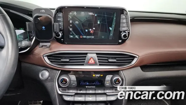 Hyundai Santafe 2019 — фото 14