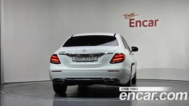Mercedes-Benz E-Class 2019 — фото 4