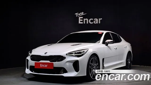 Kia Stinger 2021 — фото 1