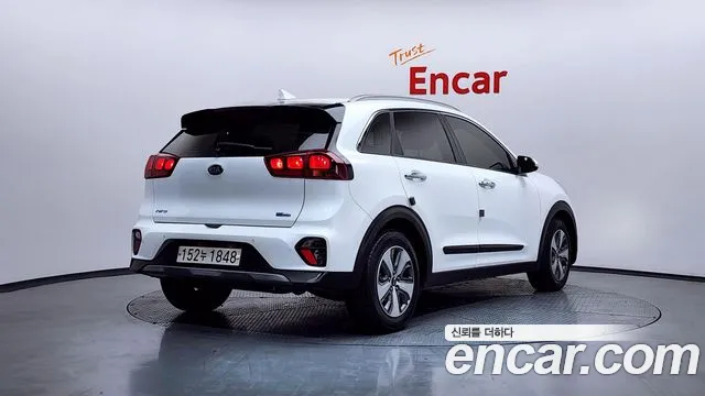 Kia Niro 2020 — фото 2