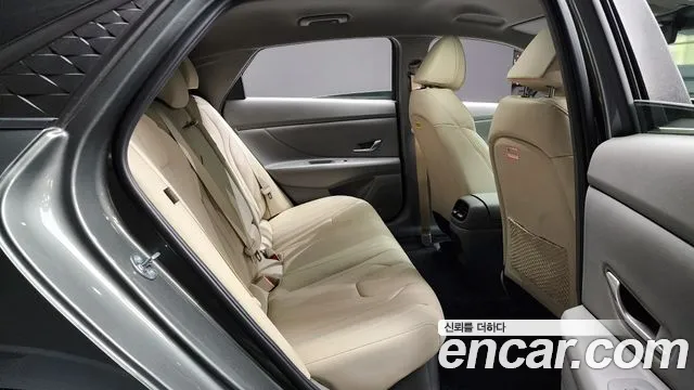 Hyundai AVANTE 2024 — фото 12