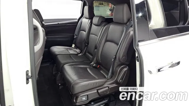 Honda Odyssey 2018 — фото 12