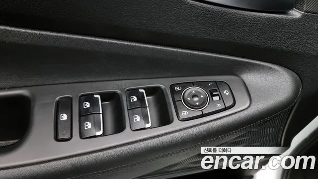 Hyundai Santafe 2021 — фото 18